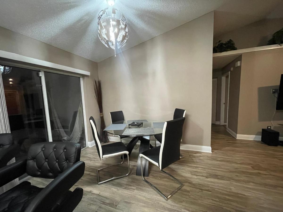 Cozy 3 Bedroom Home Close To Everything In Tampa! ภายนอก รูปภาพ