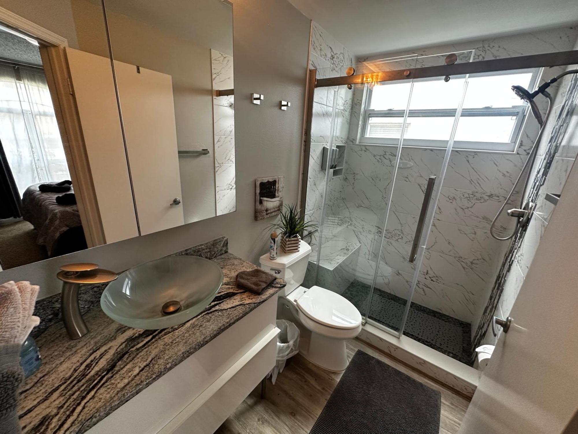 Cozy 3 Bedroom Home Close To Everything In Tampa! ภายนอก รูปภาพ